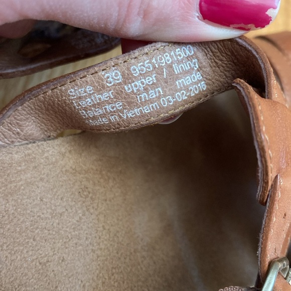 Dansko Dina Sandal Full Grain Leather Woven Strappy Block Heel Sandals Size 39 - Picture 10 of 10